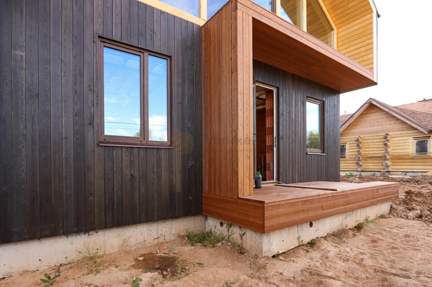 монтаж планкена из лиственницы на фасад