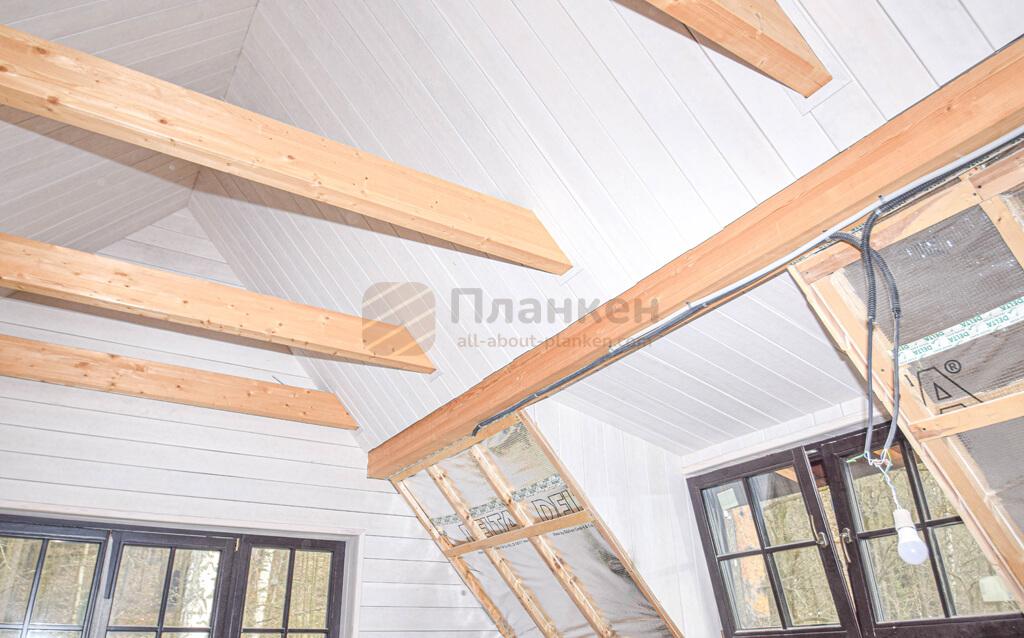 монтаж планкена внутри дома: примеры работы